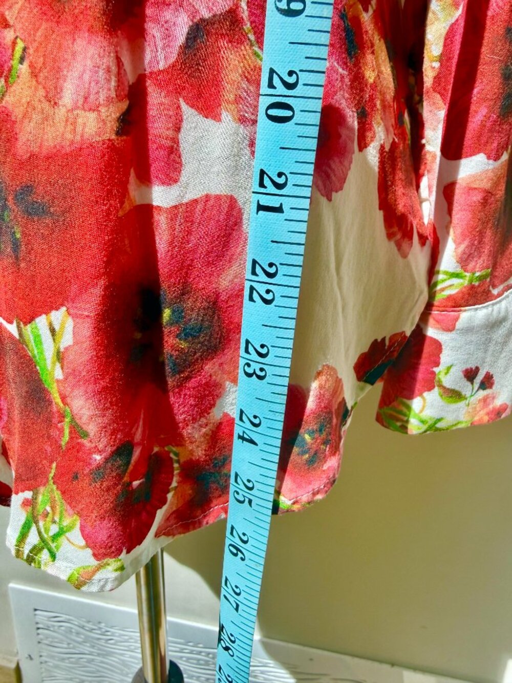 Gorgeous Haute Hippie White Blouse with Red, Pink, Orange Poppy Print, Small - Picture 3 of 9